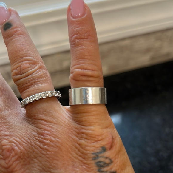 Gucci logo ring